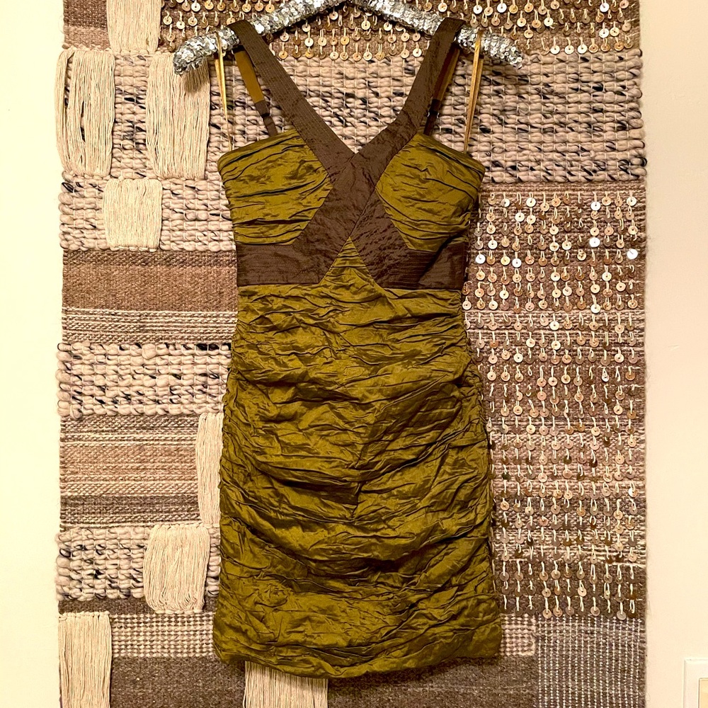BCBG Max Azria olive ruched mini dress sz 4